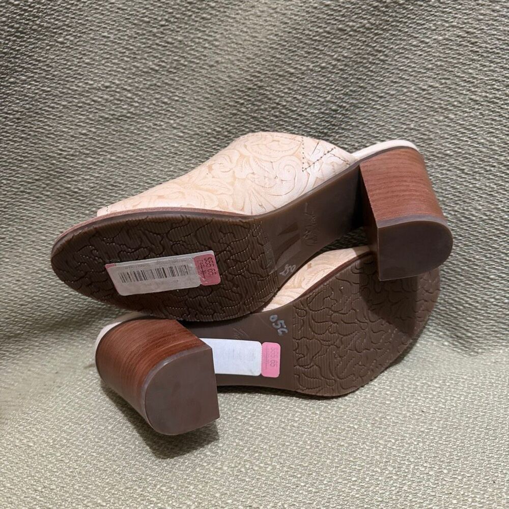 Patricia Nash Shelli Leather Patterned Beige Slip On High Heal Shoes Size 9 NWOT - Picture 8 of 10